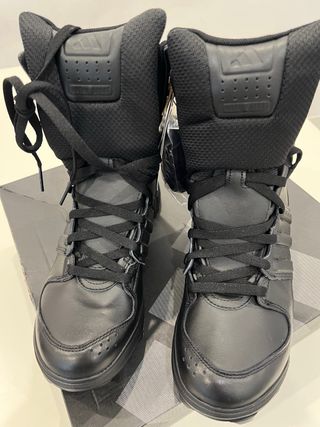 Botas Adidas GSG 9.2 Talla 44 Negras Sin estrenar