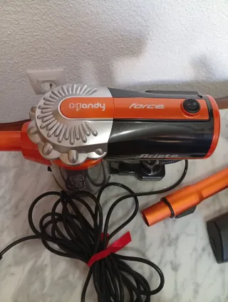 Aspirador de mano Ariete naranja
