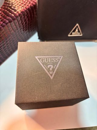 Reloj Guess Dorado Mujer