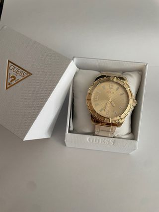 Reloj Guess Explorer Dorado