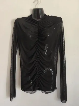 Maglia nera trasparente