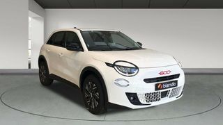 Fiat 600 BEV 54KWH RED 156CV 5P