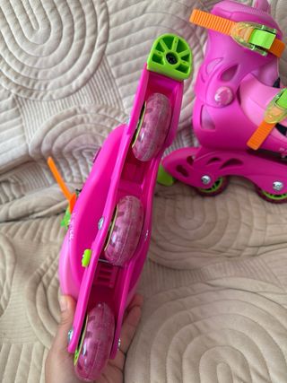 Patines rosas para niña, en perfecto estado