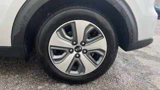Kia Niro 1.6 GDI PLUG-IN HYBRID EMOTION 141 5P