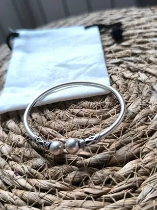 Pulsera de plata con bolas