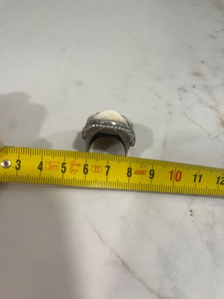 Anillo Raive Calavera, plata y circonitas.