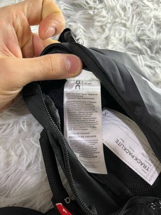 On Running 2L waist pack
