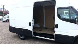 Iveco Daily 2.3 TD 35S 16 V 3520L H2 M3 156CV