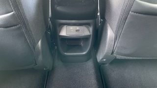 Nissan Juke 1.0 DIG-T 84KW TEKNA 114 5P