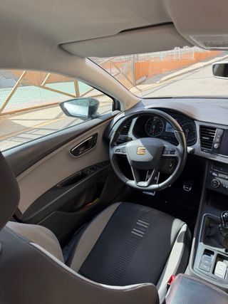 SEAT León Style Visio 1.2 TSI 110CV · 5p · Gris