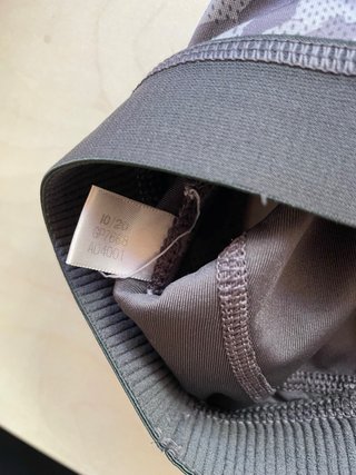 Top Adidas fantasia militare taglia S
