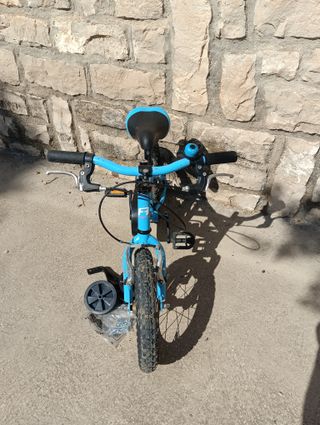 Bicicleta ruedas 14" marca Atractor