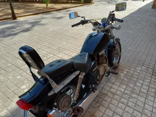 Suzuki Marauder 125cc Negra
