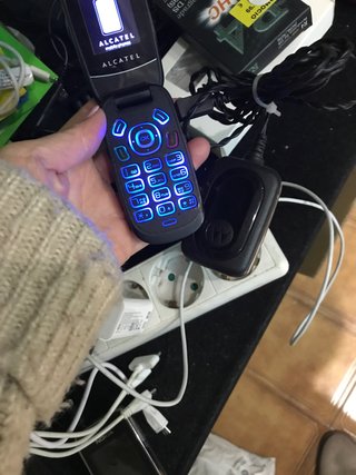 Móvil Alcatel Naranja