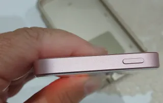 iPhone SE 64GB Bianco e Rosa