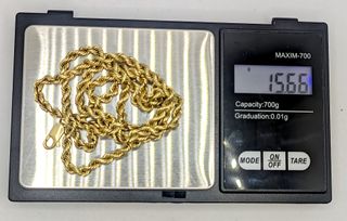 Cadena Salomónica de oro de 18k, 15.66 g, 64 cm.