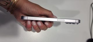 iPhone 14 Morado