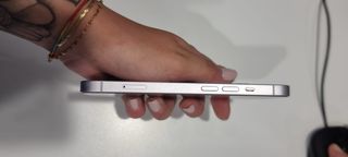 iPhone 14 Morado