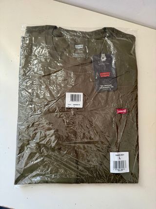 Camiseta Levi's Verde Original con Etiquetas