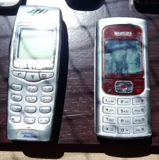 Lote 7 Móviles Antiguos Siemens y Nokia