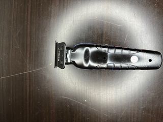 Máquina Kemei 2299 - COMO NUEVA + ACCESORIOS