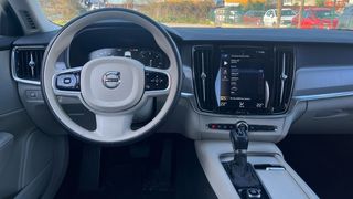 Volvo S90 2.0 D4 MOMENTUM AUTO 190 4P