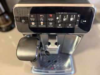 Cafetera Superautomática Philips Serie 3300