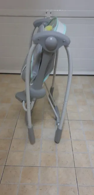 Gandulita per neonati con giocattoli