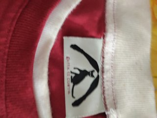 Maglia manica lunga rossa con C bianca