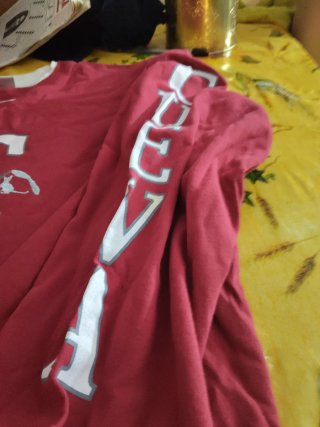 Maglia manica lunga rossa con C bianca