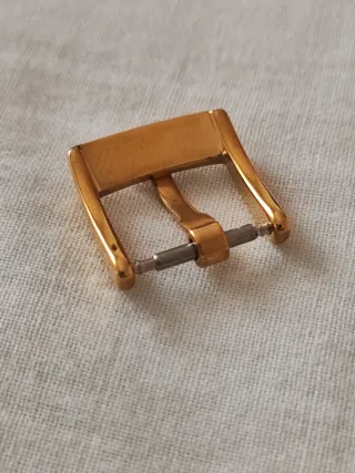 Fibbia Omega Oro
