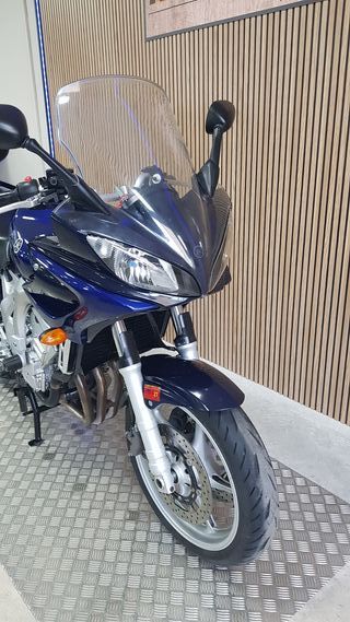 YAMAHA FZ6S