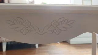 Mesa de centro de madera blanca
