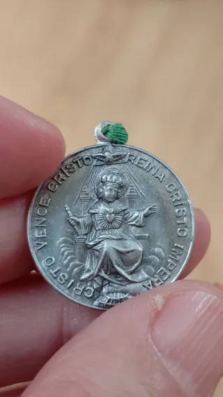 Medalla Cristo Vence Reina Impera