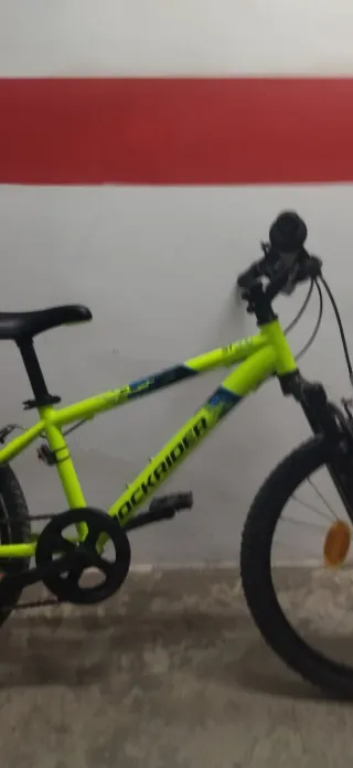 Bicicleta infantil verde