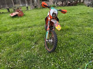 KTM 300 EXC Naranja y Blanca