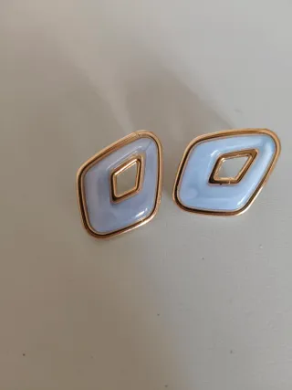 Orecchini geometrici stile vintage azzurro polvere