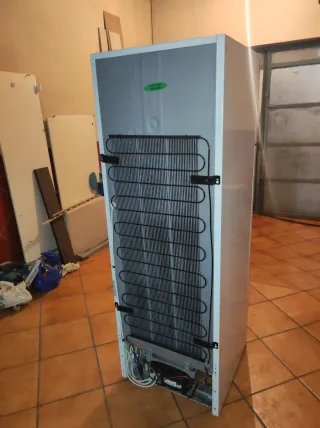 Nevera blancacomo nueva