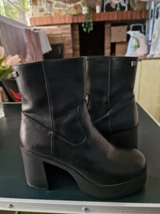 Botas Mustang Sixties Negras Talla 38