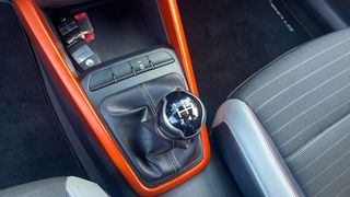 Kia Stonic 1.2 TECH 84 5P