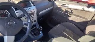 Opel Zafira 2011
