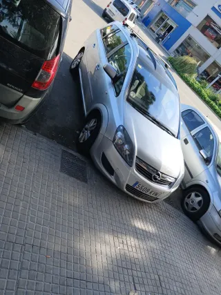 Opel Zafira 2011