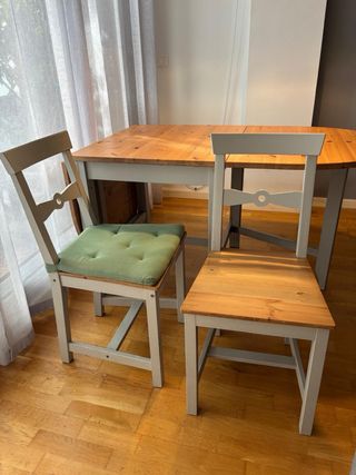 Mesa comedor extensible y 4 sillas