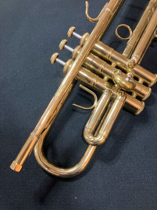 Trompeta Bach Stradivarius Modelo 72 ML .