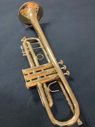 Trompeta Bach Stradivarius Modelo 72 ML .