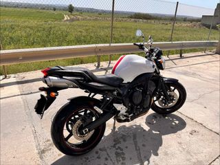 Yamaha FZ6 Naked Moto
