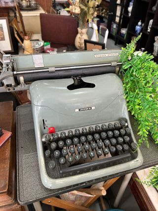 Máquina de escribir Hispano Olivetti Lexicon 80