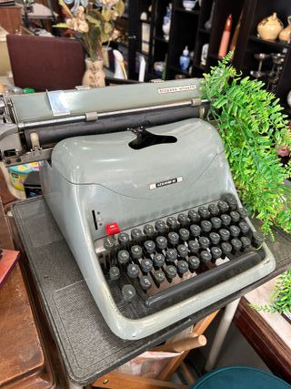 Máquina de escribir Hispano Olivetti Lexicon 80