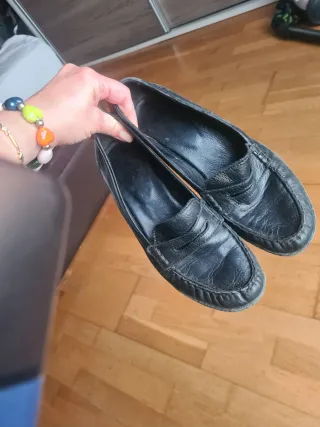 Zapatos de piel negros con cuña