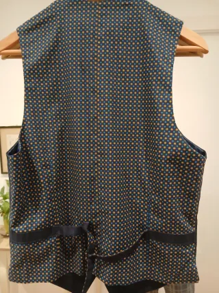 Gilet uomo blu a righe